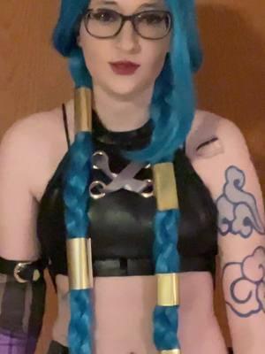 #jinx #jinxcosplay #jinxarcane #arcane #arcanecosplay #arcanenetflix #leagueoflegends #arcaneleagueoflegends #arcanejinx #arcanejinxcosplay #jinxarcanecosplay #kyrvvism #lesbian #nonbinary #asexual #05 #cosplay #cosplayer 