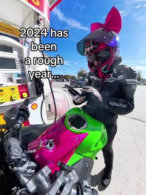 2025 here we come 🏍️💨🎀 #motorcycle #ninja650 #Motorsport #fyp #femalebiker #fypシ゚viral #motogirl #motorcycleseason #biketok 