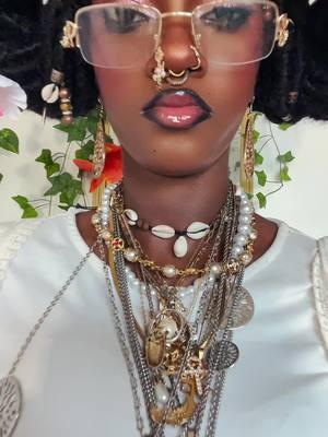 Super duper cute 🥰 #earthyblackgirl #Summer #flowerhair #beautiful #foryou #fypシ゚viral #cuteies 