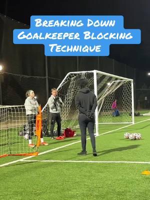 Breaking down blocking technique in goalkeeper training! #gktraining #goalkeepertraining #goalietraining #Soccer #goalkeeping #goalkeeper #VocêNasceuParaMudar 