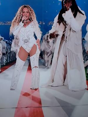 listen @Gigi_LeFlair told not 1 lie here lol Cause I need to know what color we rockin with!! #blueivycarter  #cowboycarter  #beyonce #92percent #beyoncehalftimeshow 