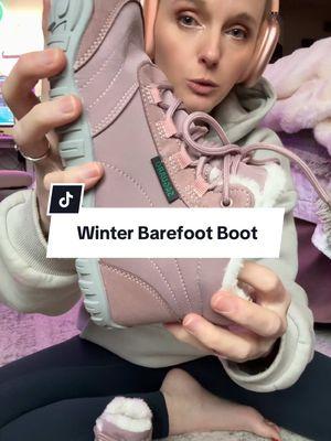 Replying to @Emilie Lynn {} Homeschool these barefoot winter boots by @SAGUARO Shoes are warm, comfortable and cute! I love flexible they are! #barefootshoes #saguaroshoes #saguarobarefootshoes #barefootwinterboots #winterboots 