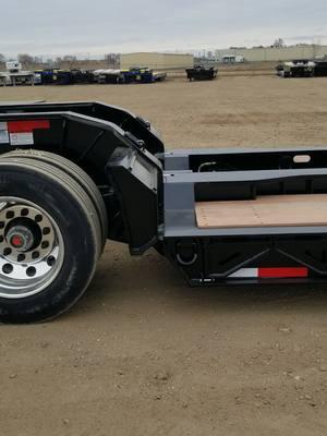 Badass 70 ton wagon with hydraulic flip box and hydraulic flip axle and 2nd and 4th axle lift. #trailking #lookforthetriangles #followtheleader #mywork #southdakota #lowboy #heavyhaul #peterbilt #freightliner #mitchellsd #kenworth #fyp #foryourpage #foryourpageofficial #heavyhaullife #washthetruck #bluecollar #legends #legendary #leaderofthepack #trailkingind #heavyhaulnation #heavyhaultictoc #madeinsouthdakota #hydraulicdetachabletrailer #whereiswaldo #truckerlife #truckers #truckersoftiktok #truckerslife #trucker #trailkinglowboy #oversize #trailkingtrailers #southdakotasmokeshow #southdakotatiktok #southdakotacheck 