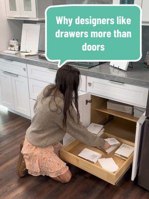 Add drawers to your kitchen for ease and functionaly! Your future self will thank you!! #drawercabinets #kitchendesignideas #kitchencabinets #kitchencabinetdrawers #lilyanncabinets #rtacabinets 