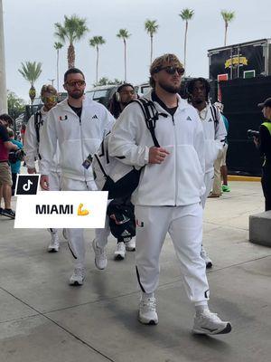 The 3️⃣0️⃣5️⃣ are in the house @Miami Hurricanes 🏈 #PopTarts #PopTartsBowl #Passion #SportsTok #Football #MiamiFootball #canesfootball #Canes 