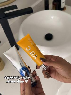 POV: it’s winter and your hands are dry  #dryskin #winteroutine #skincareroutinetips #dryhands #IPSY  Products featured:  @LOCCITANE hand cream @Rodial papaya enzyme scrub