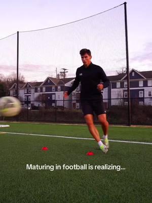 Maturing in football is realizing… Save this post for training ✅ #soccertraining #soccerdrills #footballtraining 