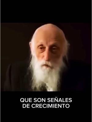 Si utilizamos apropiadamente la #Adversidad atravesada de ella podemos #Crecer                             La capacidad de afrontar situaciones difíciles se conoce como resiliencia, y es una habilidad que se puede aprender y desarrollar.  Algunas formas de crecer ante la adversidad son: #Aceptar los errores Reconocer los #errores y las emociones que se sienten al cometerlos es un paso necesario para crecer.  Separar los errores de la persona Los errores y las vivencias no definen a la persona, sino que son oportunidades para crecer.  Elaborar un plan de mejora Analizar la situación y reconocer las acciones que ayudaron a conseguir los objetivos y las que los dificultaron.  #Volver a #intentarlo Aunque se cometa el mismo error, es importante volver a intentarlo para conseguir los objetivos.  #Agradecer los pequeños detalles Mantenerse consciente en el presente y #enfocarse en las cosas que nos alegran y nos dan placer.  #Valorar los #éxitos #Aprender a atribuirse el éxito que corresponde y valorar el #esfuerzo, las capacidades y la valía #personal.  La #resiliencia no significa que la persona no experimente dificultades o angustias, pero incluye conductas, pensamientos y #acciones que se pueden aprender y #desarrollar.