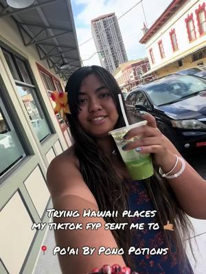 @brittany yeh trying #hawaiifood my #tiktokfyp sent me to on #oahu 🤙🏽 #adventureswithsun #hawaiigirl #hawaiifoodie #hawaiivlog #foodvlog #matcha #chinatown #poai #poaibyponopotions #matchalatte #pineapple #coldfoam #lihingmui  Order: #hapahoney with matcha (aloha) #matchamanako with pineapple cold foam (li hing powder)