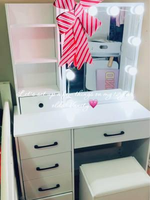 She’s just a GIRL💗 #vanitymirror #christmasgift #shesjustagirl #cute #mommasgirl #cutelittlevanity 