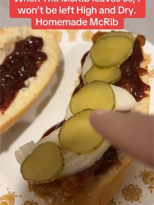 #tictoksub #substituteteacher #tiktok #montgomerytexas #hangloose #fyp #FastFoodReview #fastfoodlife #mcrib #onion #pickles 