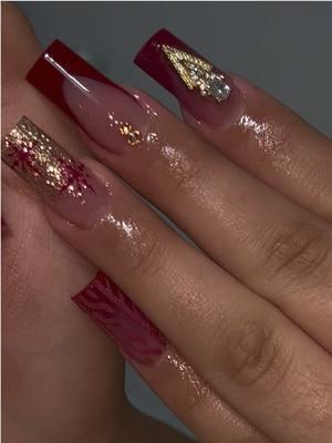 Such a pretty red ✨💋 #latinacreation . . . . . . .  #nailgoals #coffennails #glitternails #blingnails #okc #naildesign #naildesigns #nailswag #nailfashion #okcnailsalon #nails #birthdaynails  #okcslay #okcnails #bling #latinacreation #okcnails   