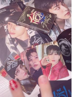 @EVE PINK K-POP I LOVE YOU GUYS SO MUCH PLEASE MARRY ME ARE YOU KIDDDINNGGG 😭😭🩷 @Stray Kids @straykids_japan #straykids #skz #bangchan #leeknow #changbin #hyunjin #jisung #felix #seungmin #jeongin #photocard #kpop #kpopfyp #photocardcollection #kpopphotocards #straykidshop #Unboxing #kpopunboxing #straykidsstay #straykidsphotocard #스트레이키즈 #방찬 #리노 #이민호 #창빈 #서창빈 #현진 #황현진 #한 #한지성 #필릭스 #이용복 #승민 #김승민 #아이엔 #양정인 #skzpob #straykidspob #WalkinOnWater #straykidsalbumunboxing #straykidsalbum #accordionalbum #nemoversion #evepinkshop #evepink #evepinkkpop #合