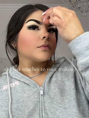 my favorite part of doing my makeup 🧸🛍️💕 #beautycontent #makeup #makeuptiktok #fyp #makeuptutorial #fo 