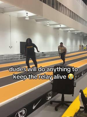 Always finish the race 😂  #track #trackandfield #highjump #jumper #jumping #jump #vertical #triplejump #longjump #sprint #sprinter #sprinting #improvement #progression #motivation #mizzoutrackandfield #mizzoutrack 