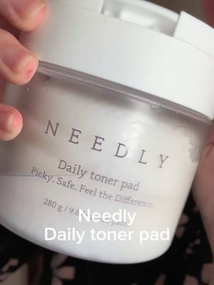 This #needly toner pad is literally one of the biggest size I’ve ever used. It helps with redness and irritation; contain bha& aha to gently exfoliate for a smoother and brighter skin. It’s a good choice for daily use.  Available to shop at @SEOUL BUCKET - K Beauty Store 💕 #fyp #contentcreator #SelfCare #koreanskincare #KoreanGlassSkin #seoulbucket 