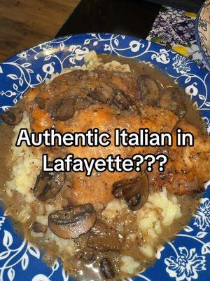 📍sarricas little Italy  AMAZING!  #authenthic #authenticitalian #lafayettelouisiana #lafayettefoodies #lafayettela #lafayettefood #italianfood #sarricas 