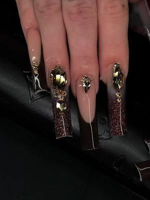 🤎🤎 @𝒹𝑜𝓂⋆. 𐙚˚ #fypシ #brownnails #xxlnails #blingnails 