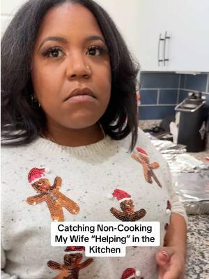 Who does the holiday cooking in your house?  . . . . . #marriedlife #christmasdinner #wlw #wifesreaction #caughtin4k 