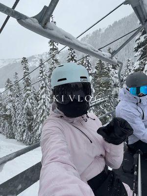 BEGGINER SKI VLOG⛷️🎿🌨️ took a lot of falls today lol but getting better!! #ski #beginnerskier #skivlog #skiing #Vlog #snow #couple #beginnerskier #viral #diml 