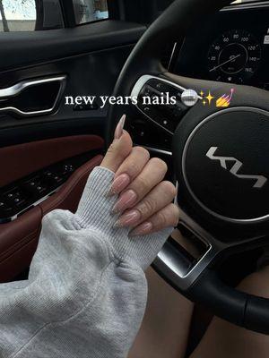 NEW YEARS NAILS ✨🪩  @TrapMoneySampy  #newnails #nails #pamperday #girlday 