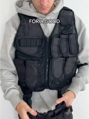 Tactical vest #TikTokShop #tiktokshopfinds #tiktoshopdeals #tiktoshopfinds 