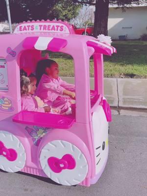 See me Rolling ✨🎀 #hellokitty #pink #girlmom #fyp #hellokittychristmas #materialgirl #coquettegirl #hellokittygirl #hellokittyfoodtruck 