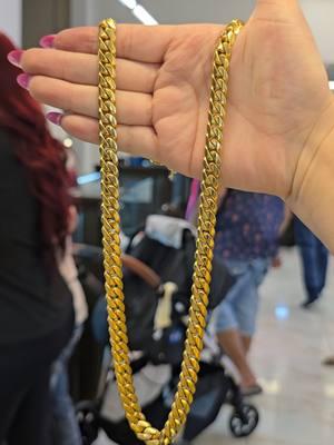 @TAMAYOS THE BIG STORE @TAMAYOS THE BIG STORE @TAMAYOS FABRICA DE ORO @tamayoshoustonoficial #tamayos #oro #gold #cuban #cubanlink #cubanchain #tejidocubano #cubano #956 #foryoupage #viralvideo #chain 