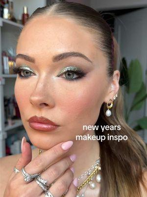 new years makeup inspo 🪩🍾✨ #newyearsmakeup #nye #nyemakeup #nyeinspo 