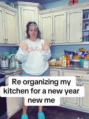 I’m totally gonna stick to reorganizing for the rest of the year. I won’t change my mind ever. 😂😂💕#reorganizing #newyearnewme #happynewyear #newyearorganization #cookingwithangelina #amusingangelina #fypシ 