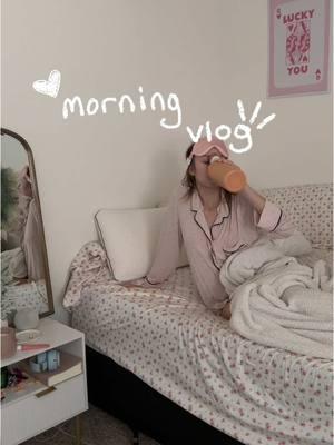 better late than never do you ever get in a funk and just feel like bed rotting and do nothing but eat and sleep?? Well that’s me rn lol so I’ve been a little MIA  #morningroutine #morningvlog #morningdayinthelife #dayinmylife 