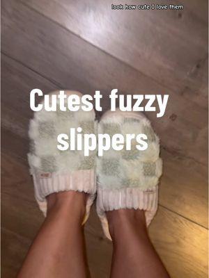 I can’t believe how cute these slippers are! I love!  #checkered #checkeredslippers #slippers #girlmusthaves #whatigotforchristmas 