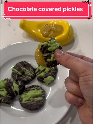 Replying to @Popeillil have you tried chocolate covered pickles it’s a classic American dish dating back to the 30’s just like mama used to make  #chocolatecoveredpickle #prettypickles #everybodysocreative  #familyrecipe #americanfood 