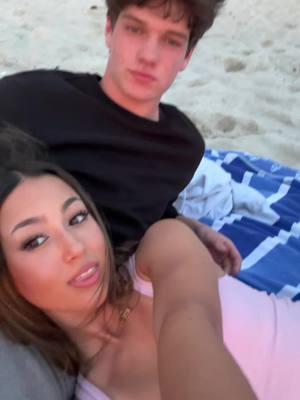 A year ago today 💋 perfect date: beach, sunset, chicken nuggets #sunset #boyfriend #couples  #Relationship #beach #sunsets #relationshipgoals #girls #dateideas #date 