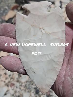 #fyp #arrowhead #bushcraft #mosherknapping #foryoupgepage #stone #flint #flintknapping 