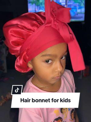 Get those babies in the routine of wearing a bonnet every night ! Soo good for the hair, and keeps the hairstyles fresh 🥰 #hairbonnet #bonnet #bonnets #hair #hairtok #haircare 