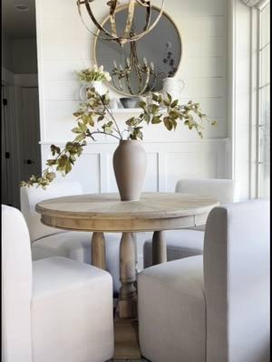 Quick little Breakfast Nook glow up by @Holly Ambro  #diningtable #breakfasttable #breakfastnook #woodtable #diningroom #homeglowup#fypシ 