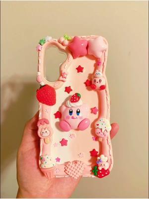 #kirby #kirbyfan #kirbylover #kirbygirl #decodencases #decodencase #decodenphonecase #customphonecase #handmadephonecase #gift #giftideas #giftidea #giftideasforher #decodendaily #decodenwithdaisy #decodenwithme 