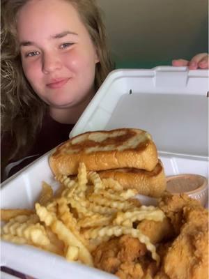 Raising Canes mukbang!!! #canes #chicken #mukbang #food #Foodie #asmr #fries #toast #eating #eatingfood #sauce 