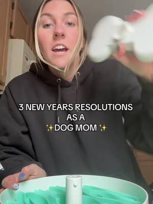 3 New Year’s resolutions In striving for as a dog mom 💗 Being a dog mom is hard work and my high energy dogs deserve they best version of me for them. We love feeding @Sundays for Dogs especially on those busy days 💛#sundayspartner #dogmusthaves#healthydogfood #newyearsresolution #highenergydog #dogmom #feedmydog #doghealth #slowfeederbowl 