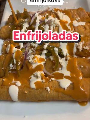 Enfrijoladas  #enfrijoladas #enfrijoladasconqueso #tortillasdemaiz #handmadetortillas #onthisday #comidamexicana #mexicanfood #homemademexicanfood 