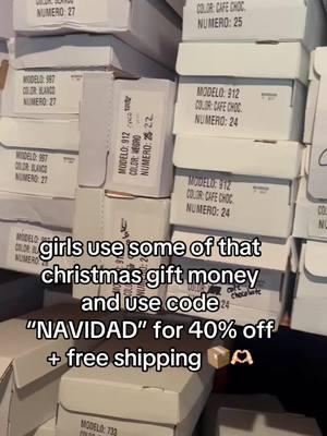 treat yourself girls #greenscreenvideo #girls #treatyourself #christmas #fyp #huarachesmexicanos #handmade #ordernow #linkinbio #holidays #artesaniasmexicanas 