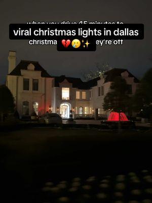 I think they’re done for the season 🥲 the viral dallas house with christmas lights looked soooo pretty online, hopefully we’ll see it next year!! #holidaylights #christmaslights #dfw #dallastexas #christmasdecor #dallasthingstodo 