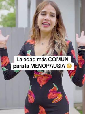 ¿Se puede atrasar la menopausia? 😱 Aunque los buenos hábitos ayudan a cómo te sientes, la menopausia llega a todas, sin importar la edad. 🕰️ No te sientas mal si llega antes o después. 💪💛 ¿A qué edad te llegó a ti? ¡Cuéntame en los comentarios! 👇💬 #menopausia #bienestar #saludfemenina #mujeresvivaces #autocuidado