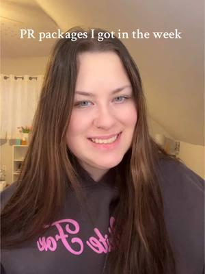 I am so so SO grateful for every company who has sent me a product!!! #prpackages #pr #prpackageunboxing #unboxing #haul #smallbusinesses #SmallBusiness #makeup #hair #phonecases #babeoriginal #babeoriginalpartner   @RawScience @Hugifts @Babe Original 