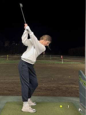 The vibes are unmatched #golf#golfswing#golfer#range#nightrange