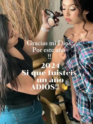 Gracias mi Dios por un año maravilloso!! Tuve el privilegio de maquillar/y peinar a más de 50 quinceañeras este año! Si que fue un año. Si Dios me deja Ahora vamos con todo para 2025.  #quince #quincemakeup #quincehair #quinceanera #quinceaneramakeup #quinceanerahair #quinceañera #quinceañerahairstyle #peinados #maquillaje #makeup #xvmakeup #makeupartist #newyear #thankyou #graciasdios #xv #quincedress #quincecheck #quincevideo #quinceañeras #quinceañeracheck #quincedresses 