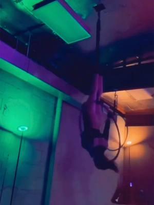 #trendingvideo #OOTD #aerialist #aerialhoop 