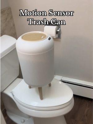 They’ve already sold 67,000 units 😳with an impressive 4.8-star rating⭐️ ON SALE + FREE SHIPPING NOW‼️#TikTokShop #MadeMyYear #FYP #motionsensor #motionsensortrashcan #trashcan #trashbin #garbagecan #garbagebin #bathroomdesign #bathroomorganization @Pukomc 