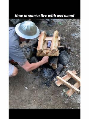 The biggest campfire hack with wet wood🙌 #campinghack 